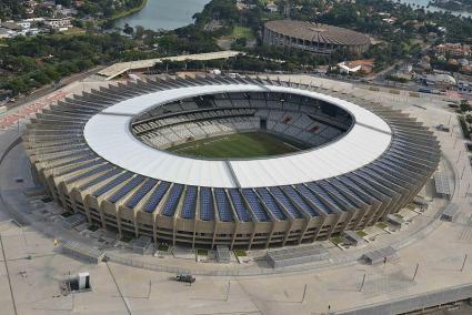 Dach brazylijskiego stadionu Novo mineirão aérea zamieniony w elektrownię